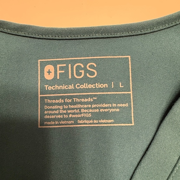 Catarina One-Pocket Scrub Top- Caribbean Blue - Picture 2 of 4